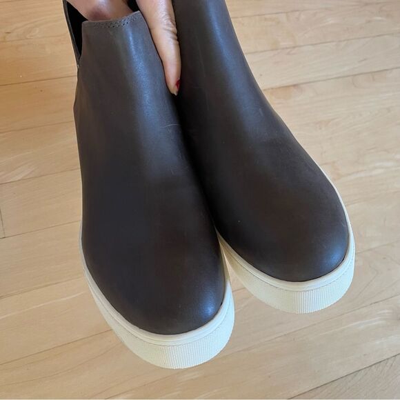 J/Slides Shea Sneaker Boot in Espresso Black Leather 8.5 M NWOB - Picture 10 of 14